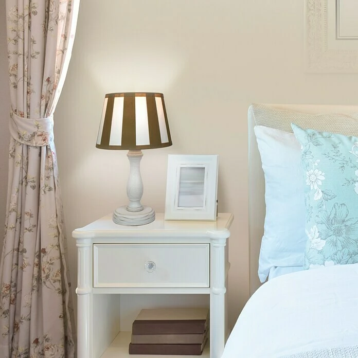 BAUHAUS Home Sweet Home Lampenfuß Femme 40 W, Farbe: Vintage Weiß, Höhe: 27 Cm 4 BAUHAUS Home Sweet Home Lampenfuß Femme 40 W, Farbe: Vintage Weiß, Höhe: 27 Cm – Bild 2